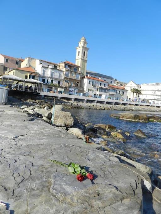 Sea View, In The Old Town Santo Stefano Al Mare 아파트 외부 사진